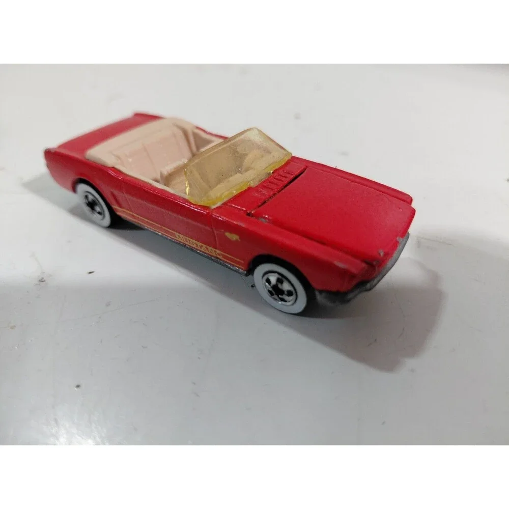 Hot Wheels 1984 Malaysia 1:64 DieCast 1965 Ford Mustang Convertible Muscle Car